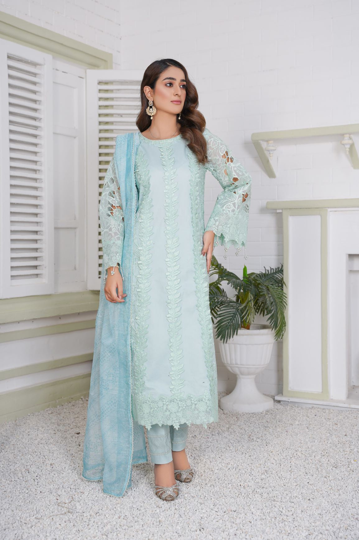 Pret luxury embroidered 3-piece - ready to wear - Threads & Weaves