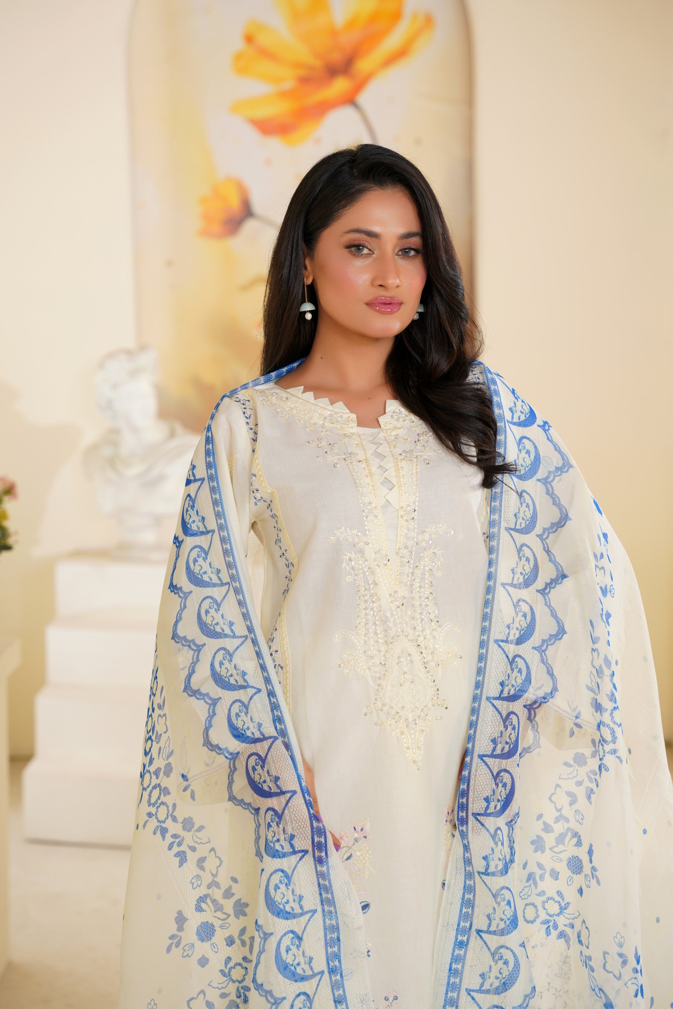 Ivory Breeze – Embroidered Lawn Ready to Wear 3PC