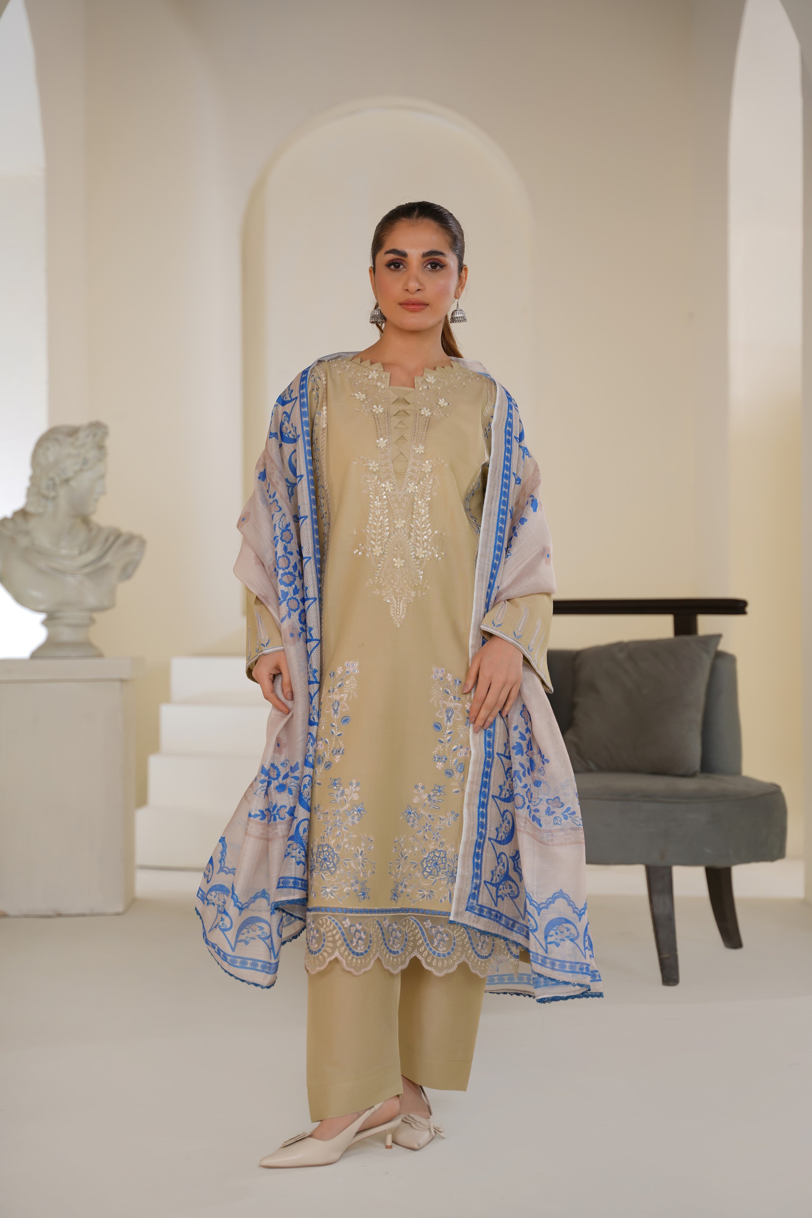Sapphire Sand – Embroidered Lawn Ready to Wear 3PC
