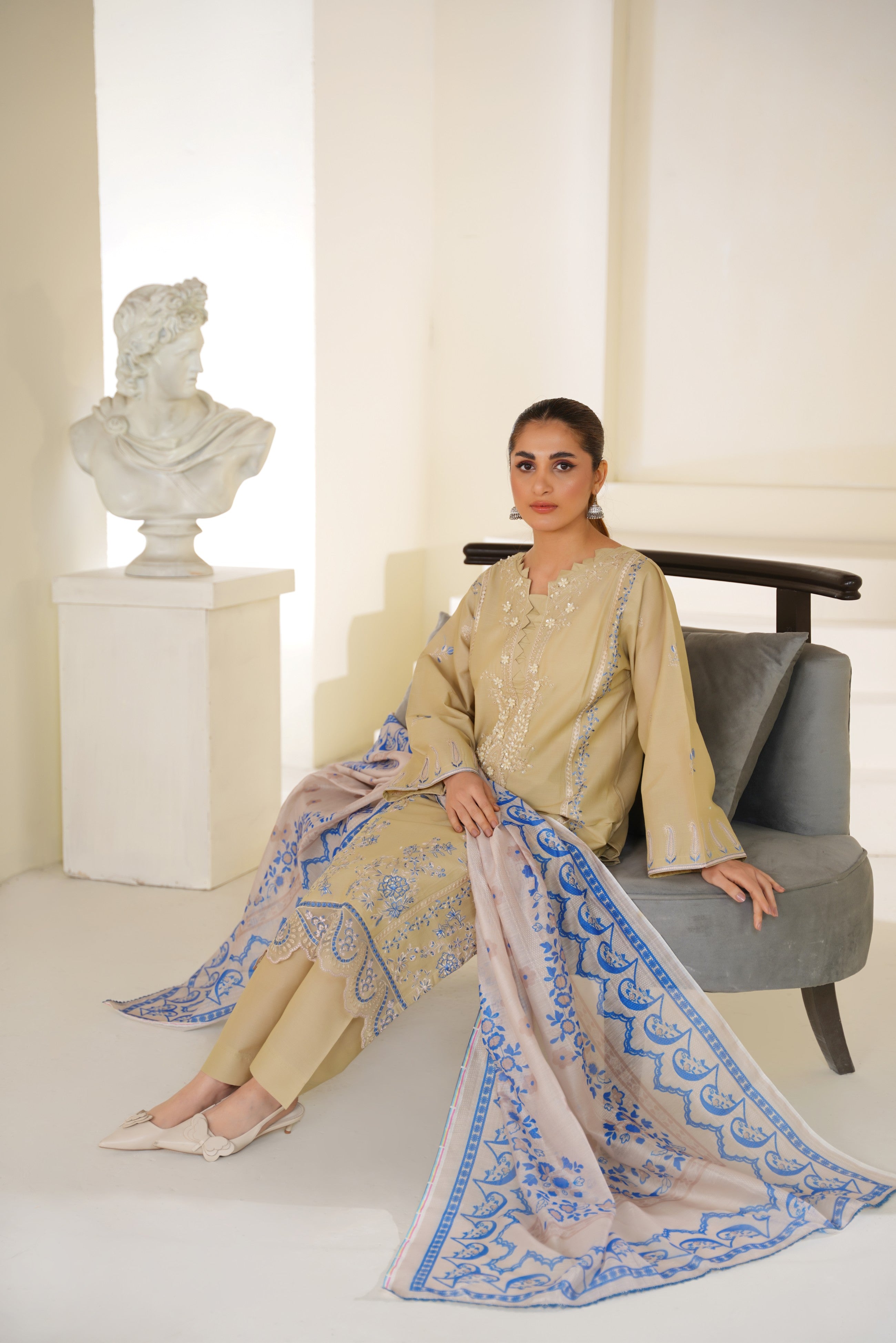 Sapphire Sand – Embroidered Lawn Ready to Wear 3PC