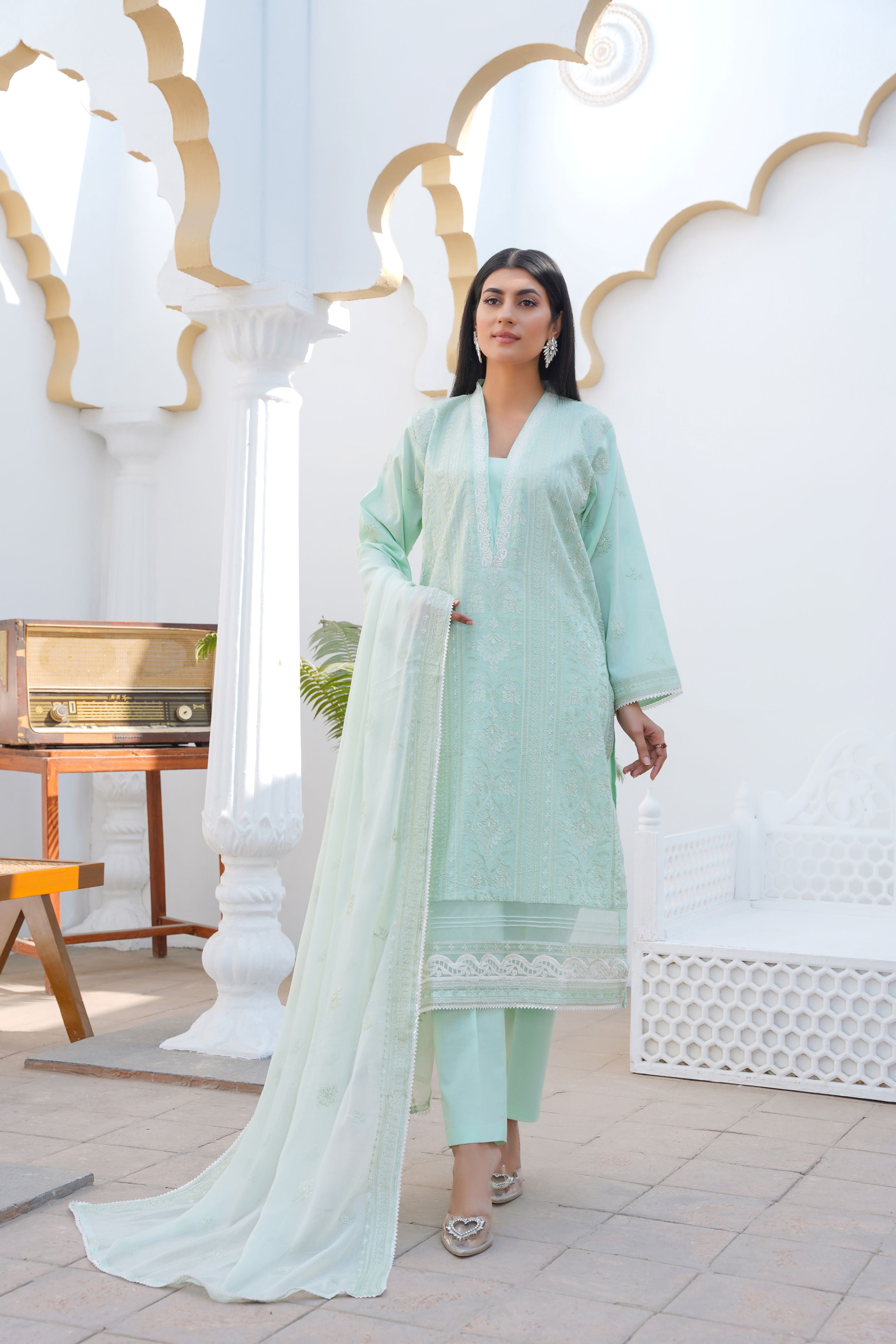 Unstitched embroidered lawn suit L23210 - Threads & Weaves