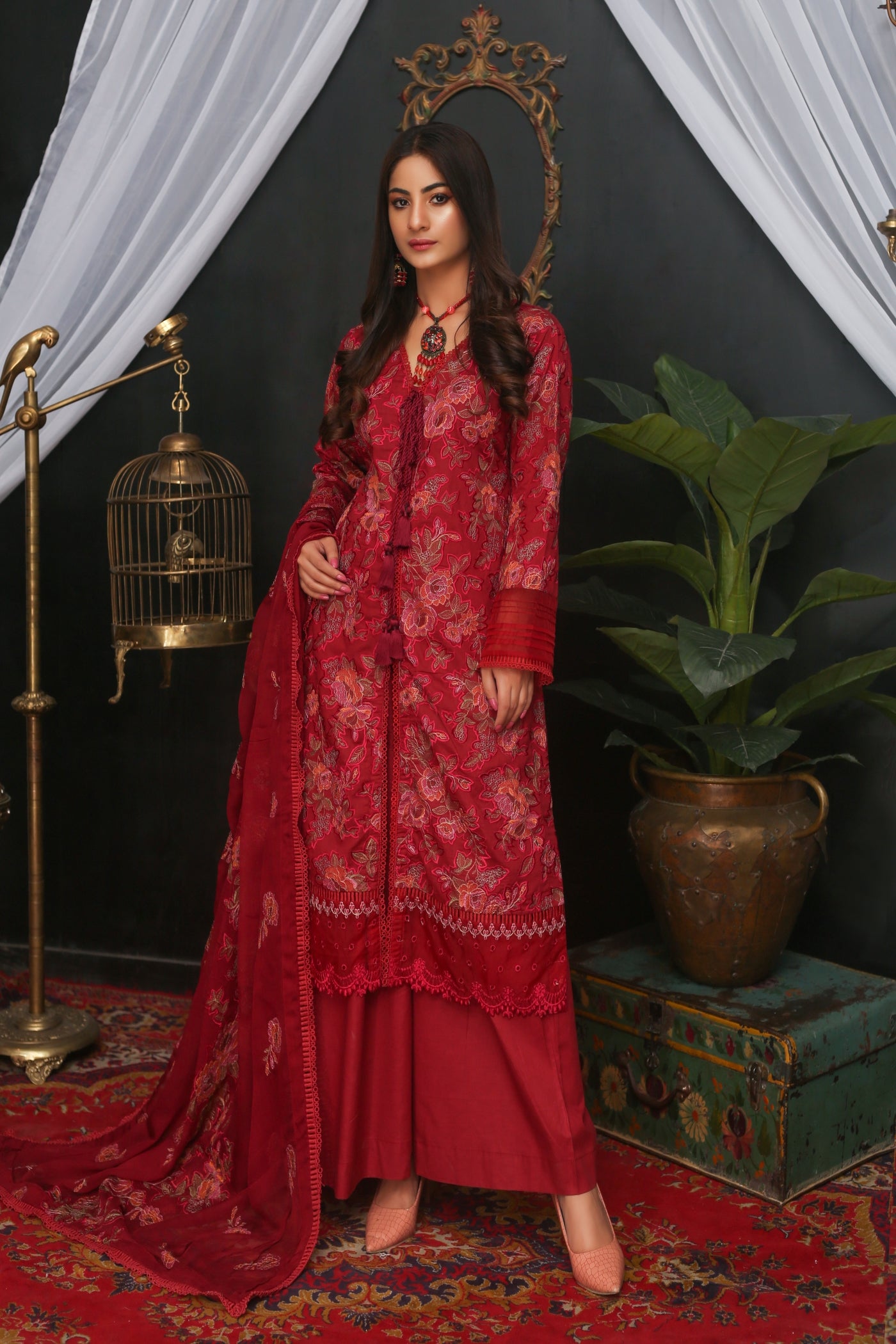 Elegant 3-Piece Embroidered Lawn Suit | Threads&Weaves. – Threads & Weaves