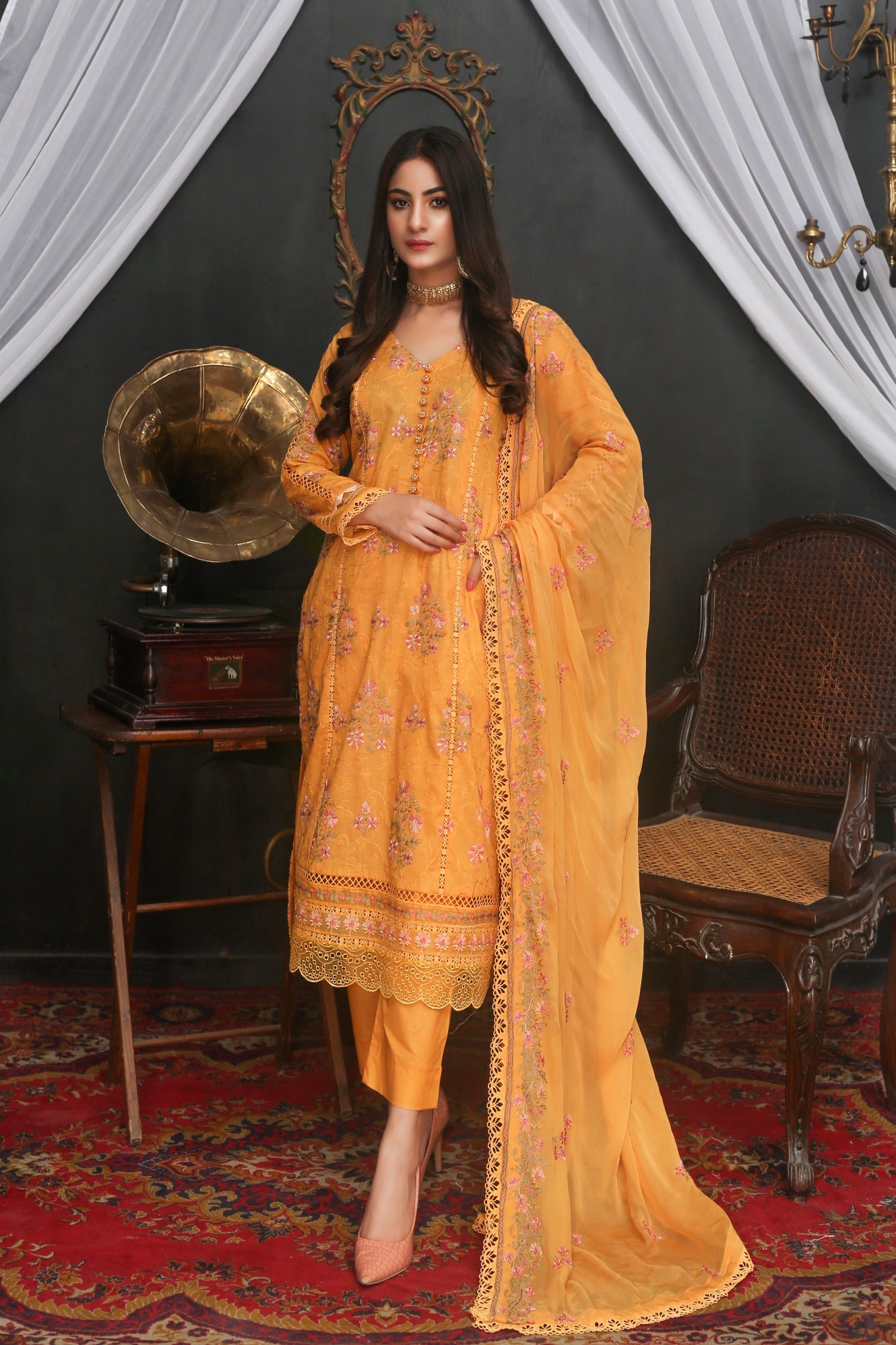 Elegant 3-Piece Embroidered Lawn Suit | Threads&Weaves. – Threads & Weaves